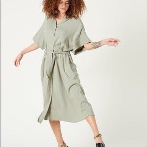 Szeki Mandarin V-Neck Dress